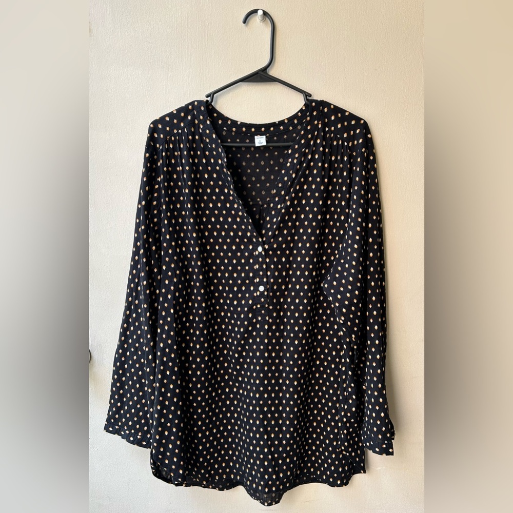 Woman’s Old Navy Top